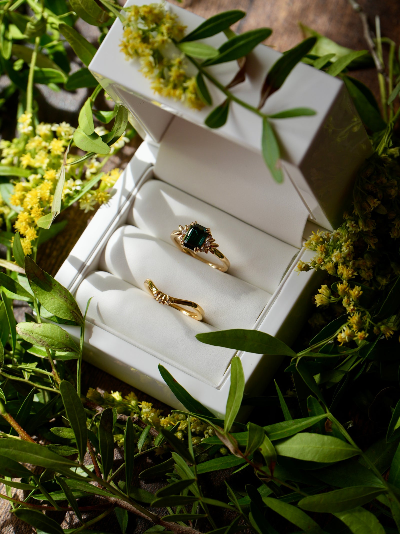 Everbound | Diamonds Gold Wedding Band