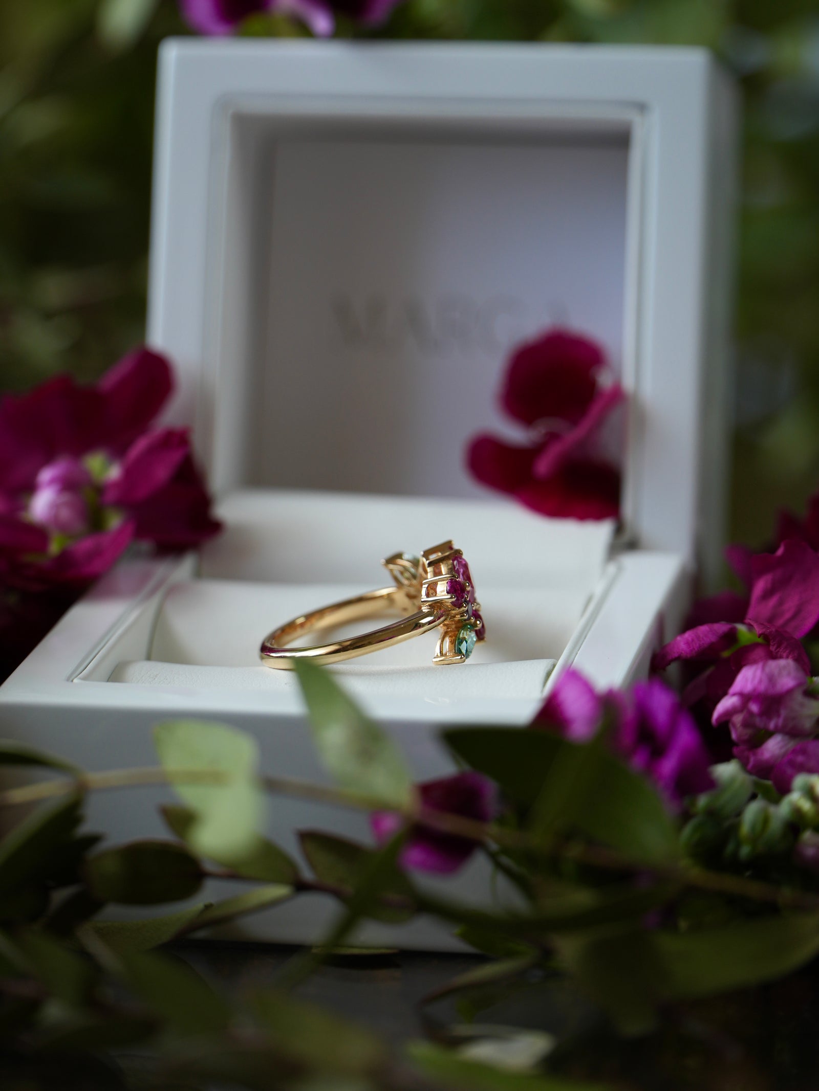 Aurora |  Cluster round Lab Sapphire & marquise Moissanite