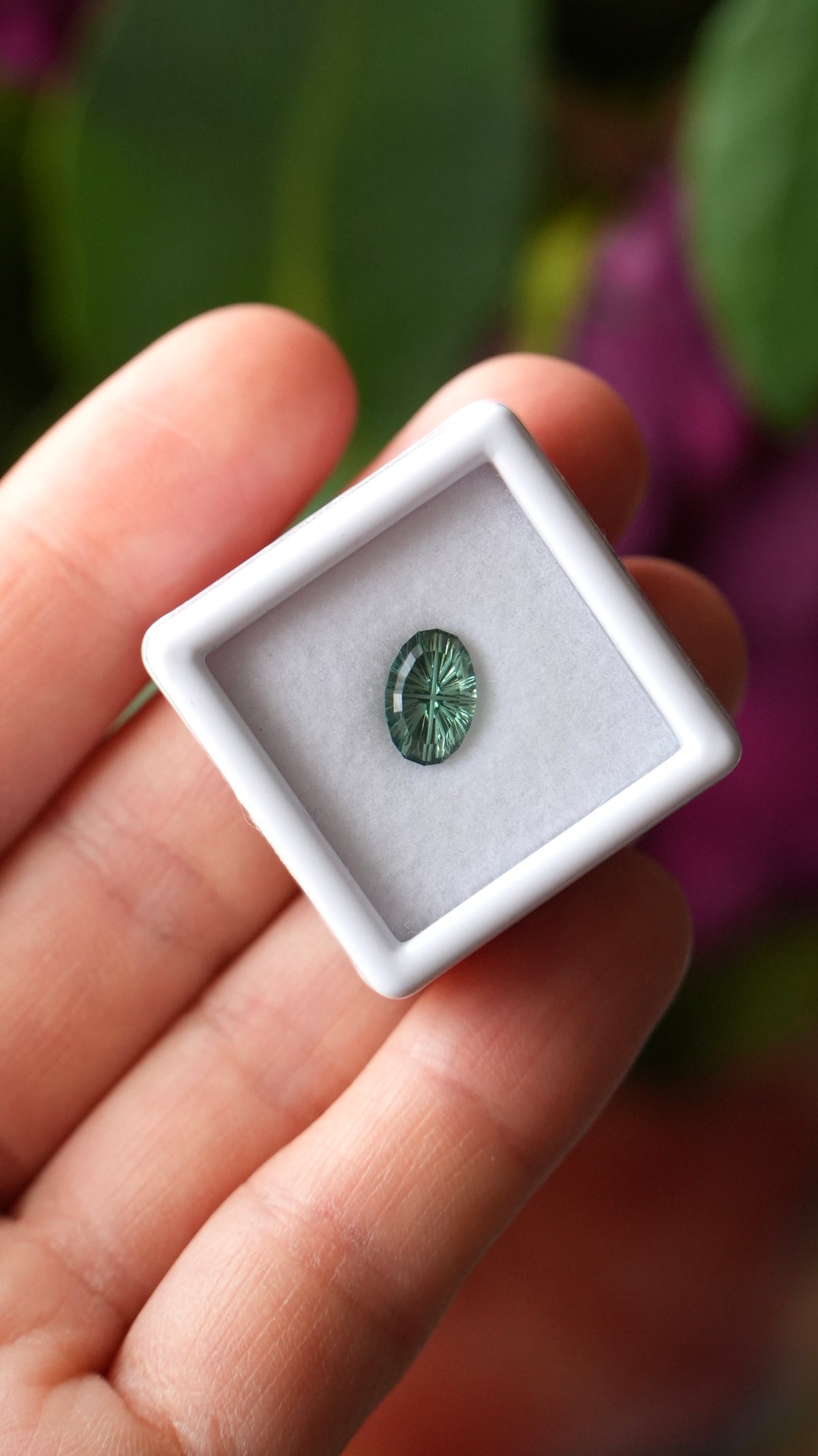 Fantasy cut Oval Green Lab Sapphire 9x6mm