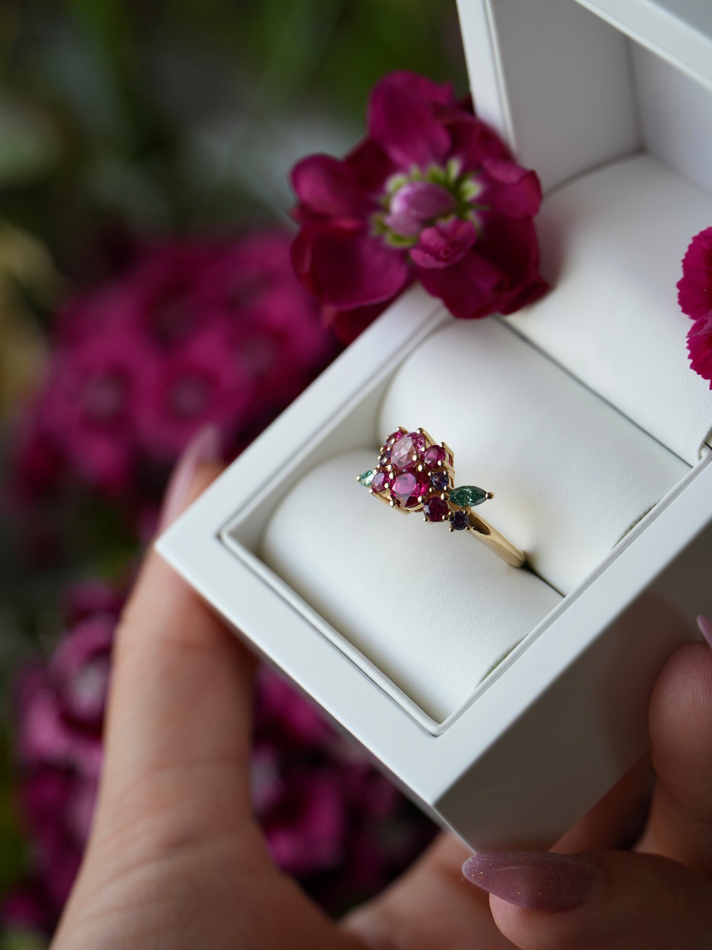 Aurora |  Cluster round Lab Sapphire & marquise Moissanite