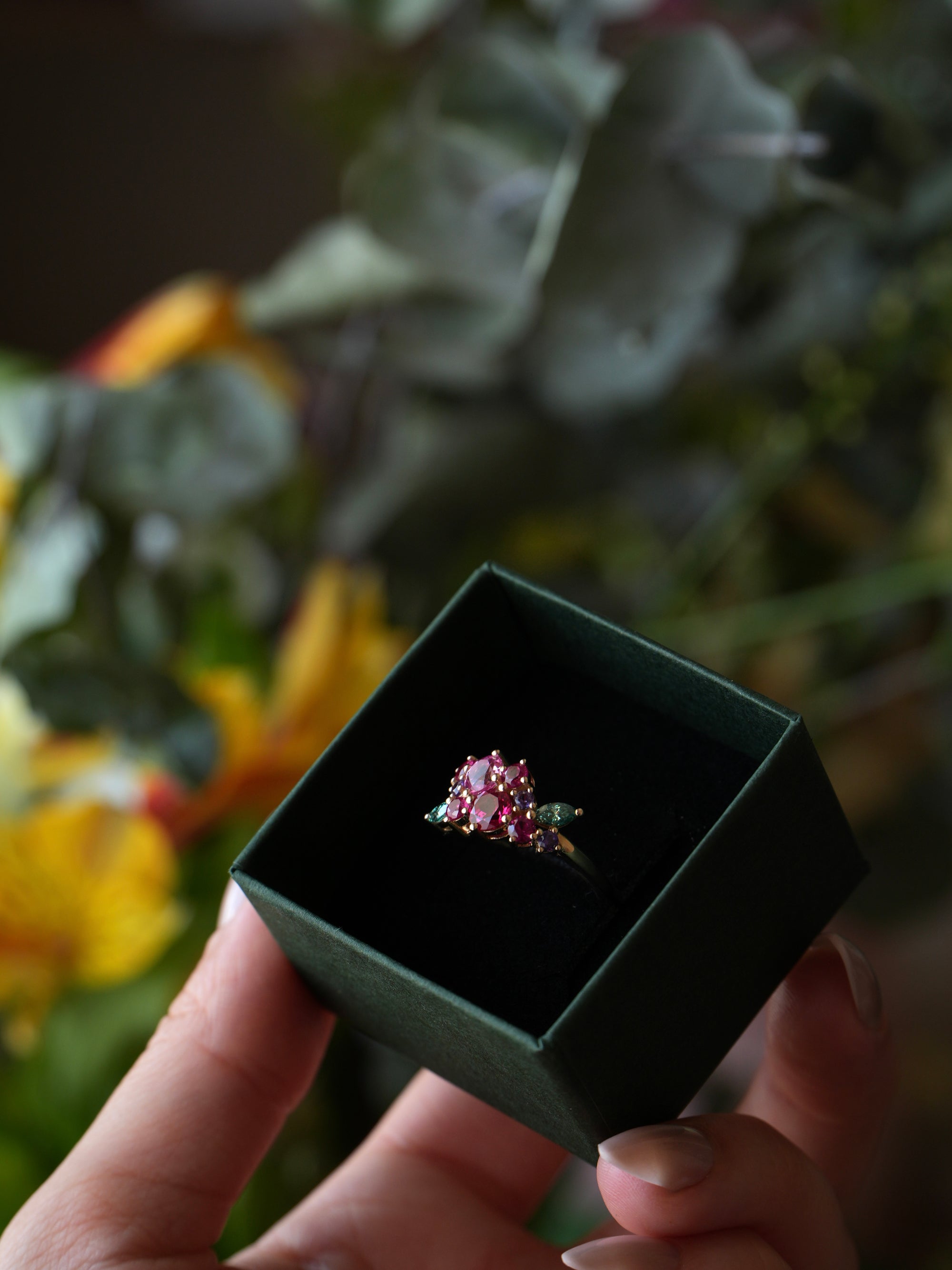 Aurora |  Cluster round Lab Sapphire & marquise Moissanite