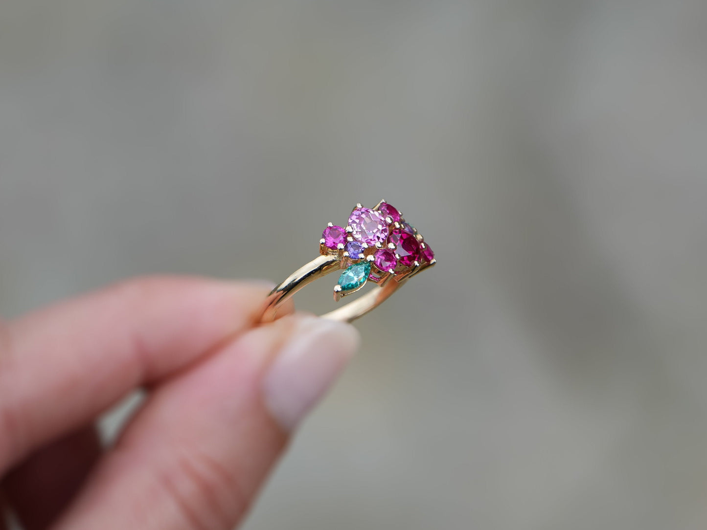 Aurora |  Cluster round Lab Sapphire & marquise Moissanite