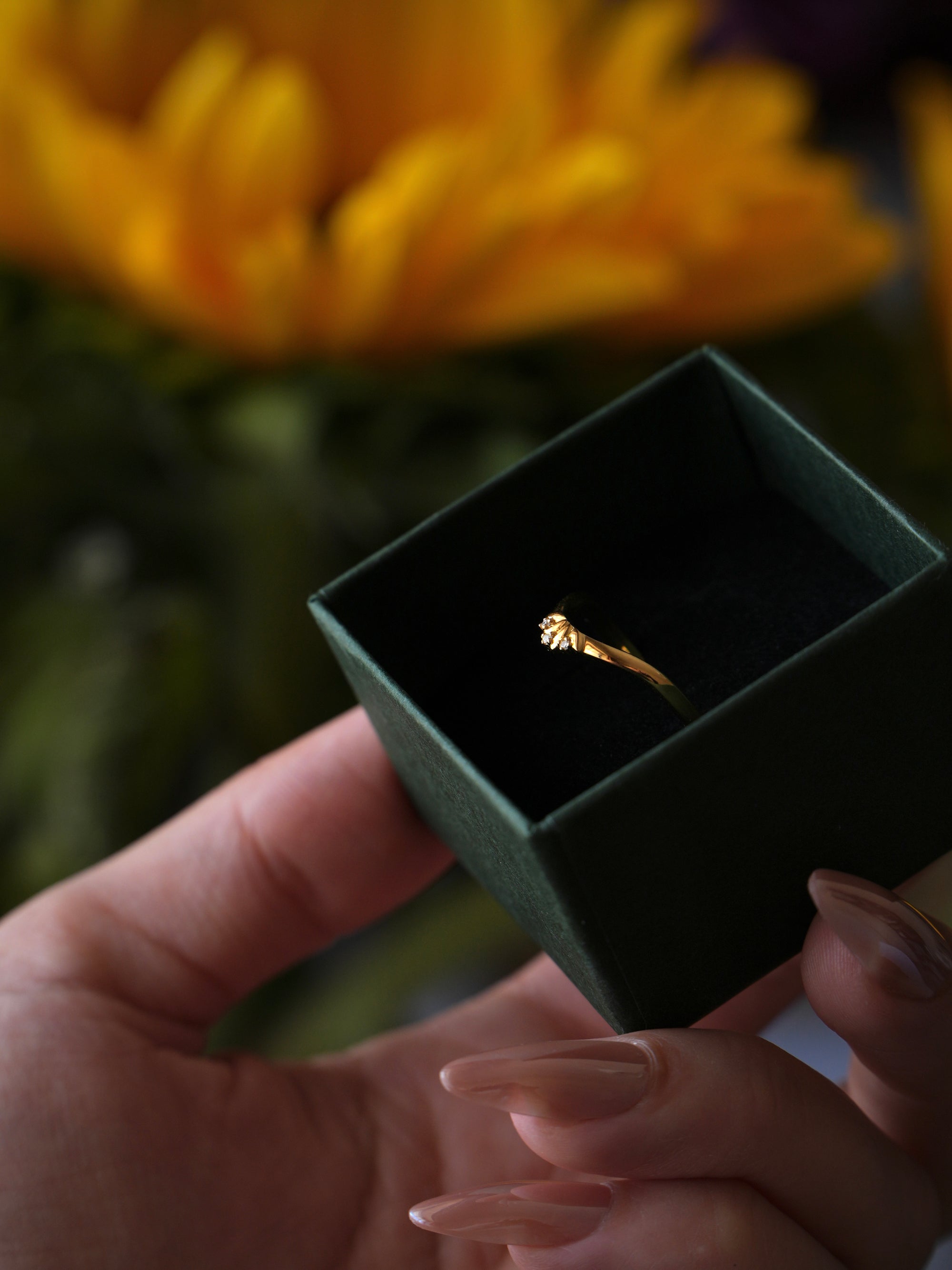 Everbound | Diamonds Gold Wedding Band