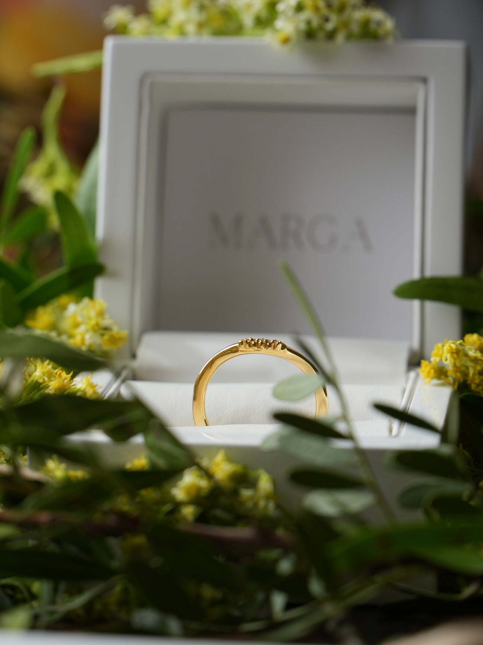 Everbound | Diamonds Gold Wedding Band