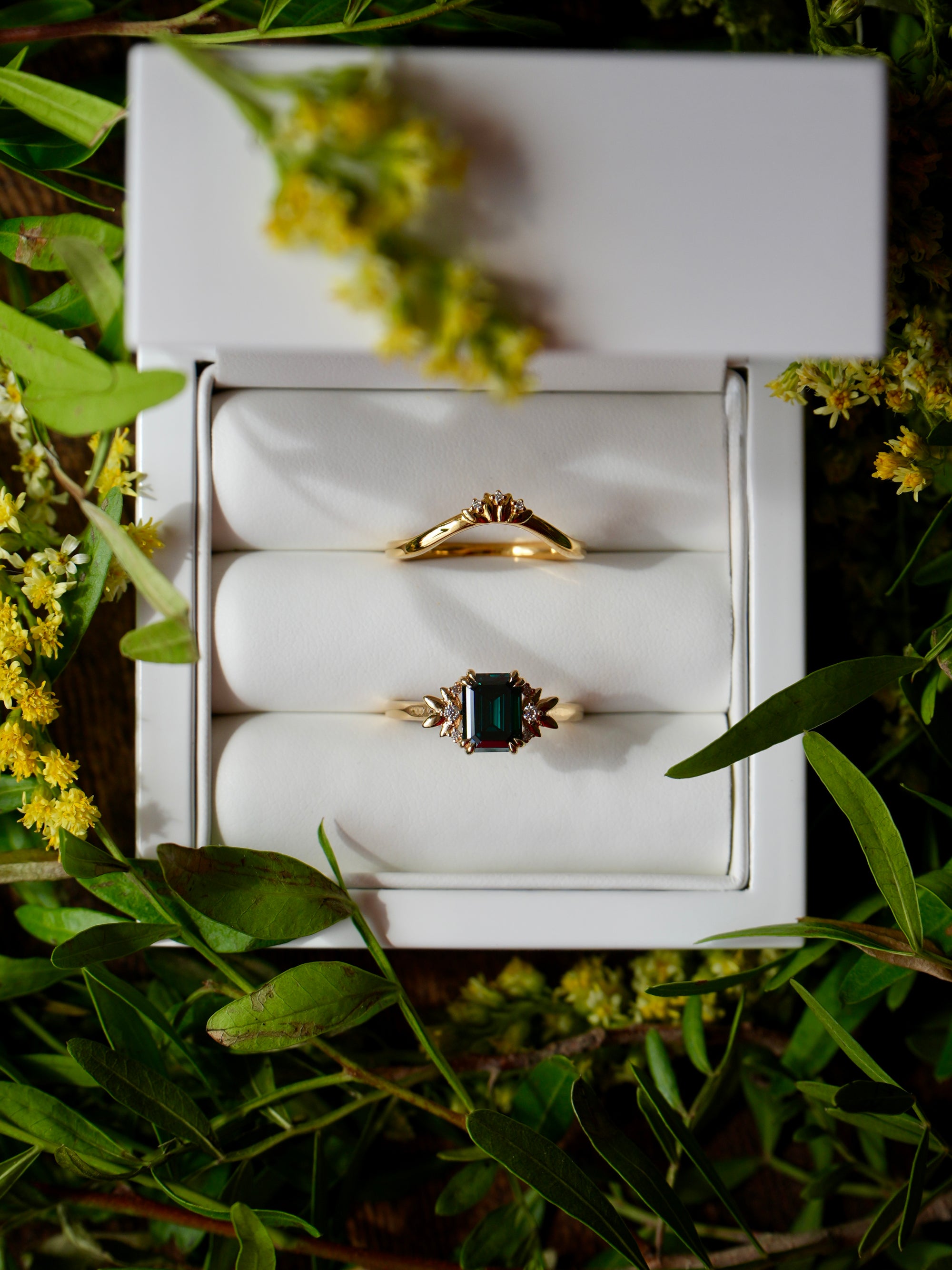 Everbound | Diamonds Gold Wedding Band