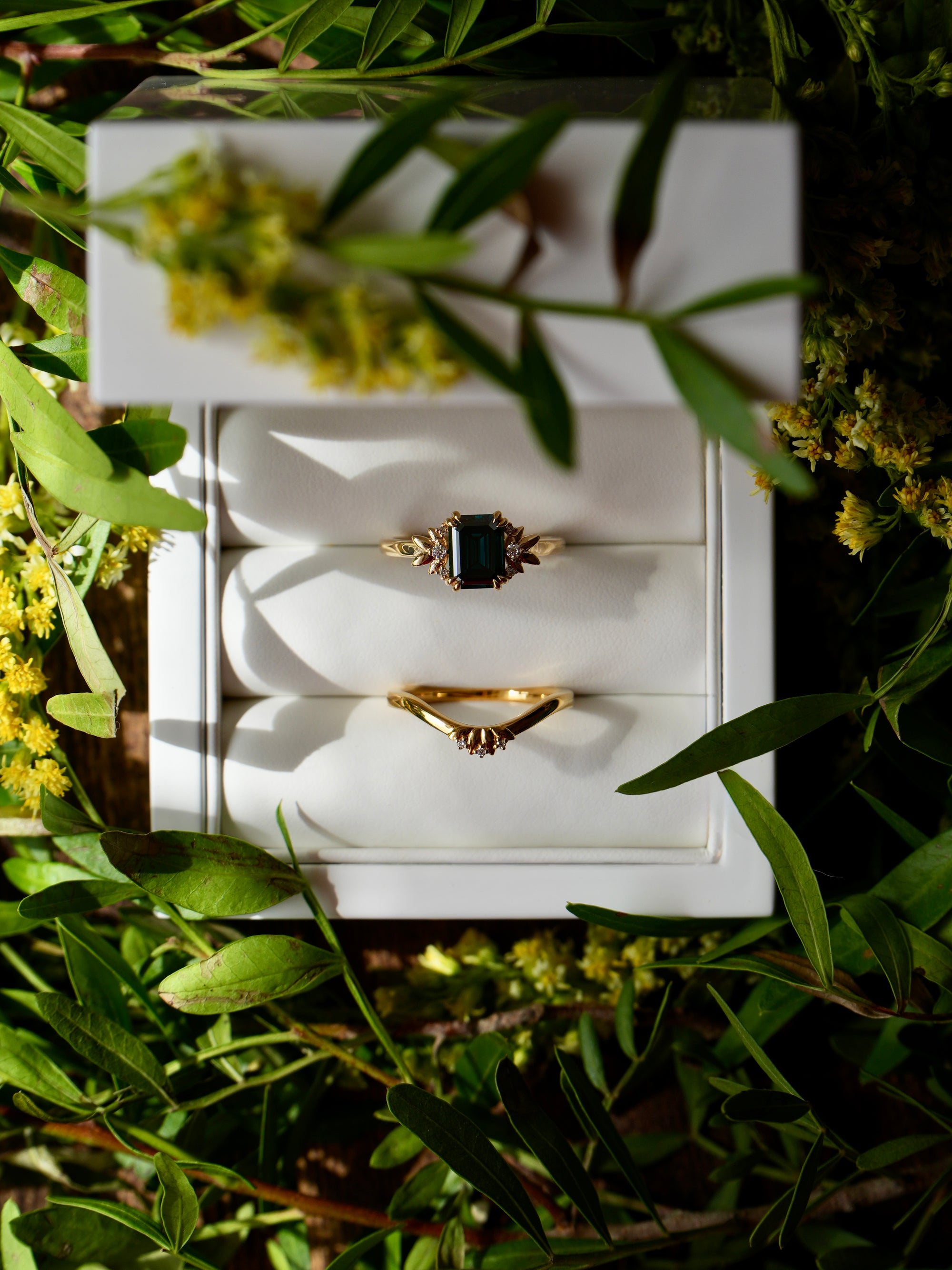 Everbound | Diamonds Gold Wedding Band