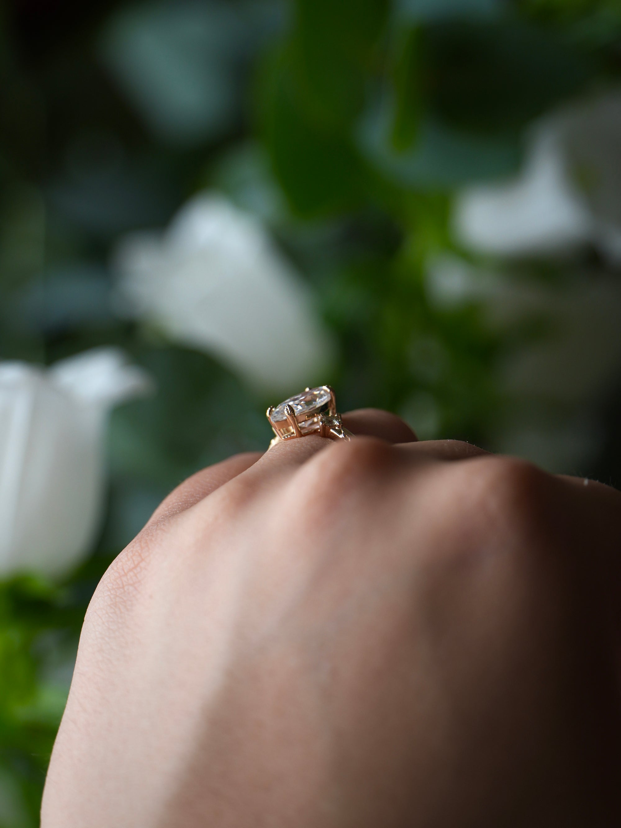 Eden | Moissanite Marquise Gold Leaves