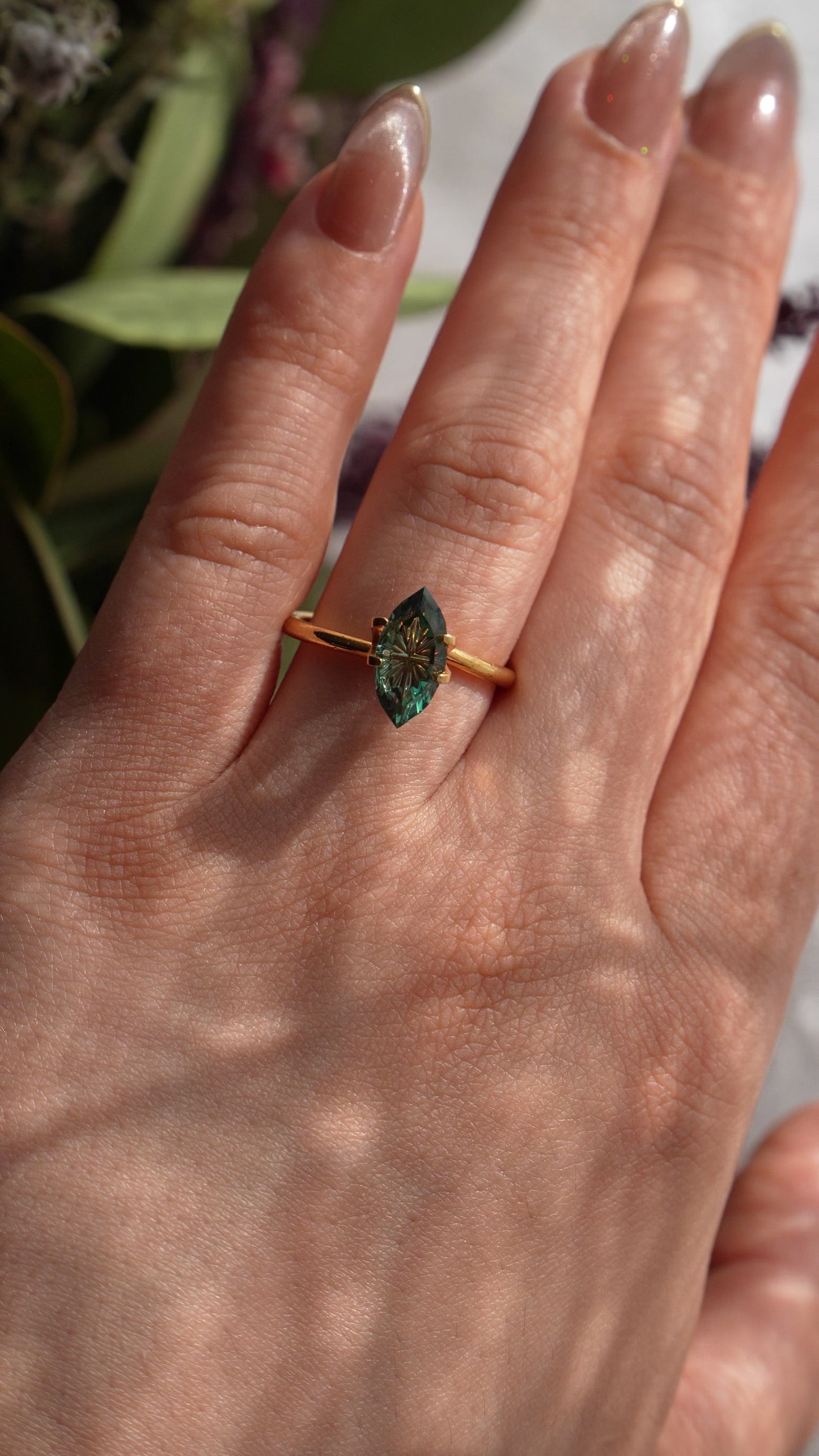 Fantasy cut Green Lab Sapphire Marquise